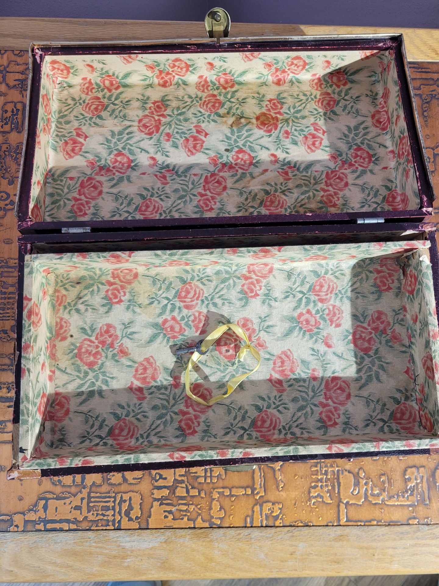 Salesman Samples. - image 3 of 11