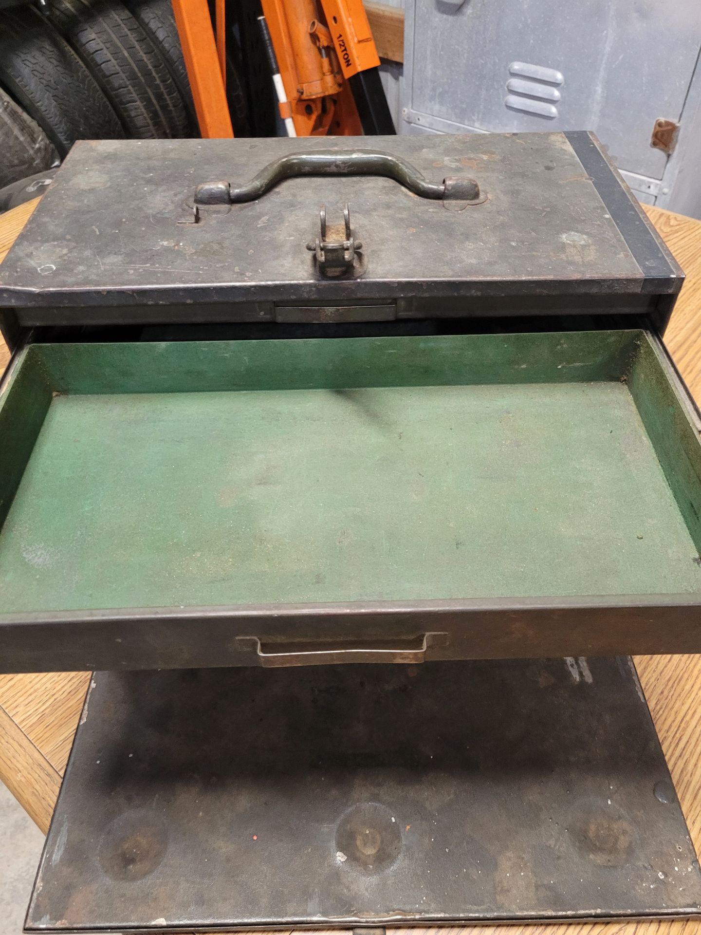 Military Tool Box - image 5 of 9
