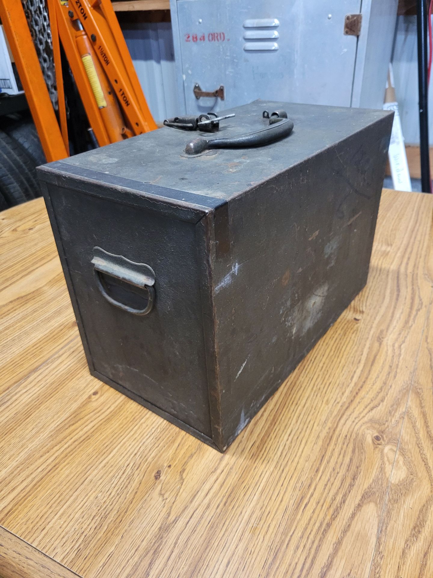 Military Tool Box - image 8 of 9