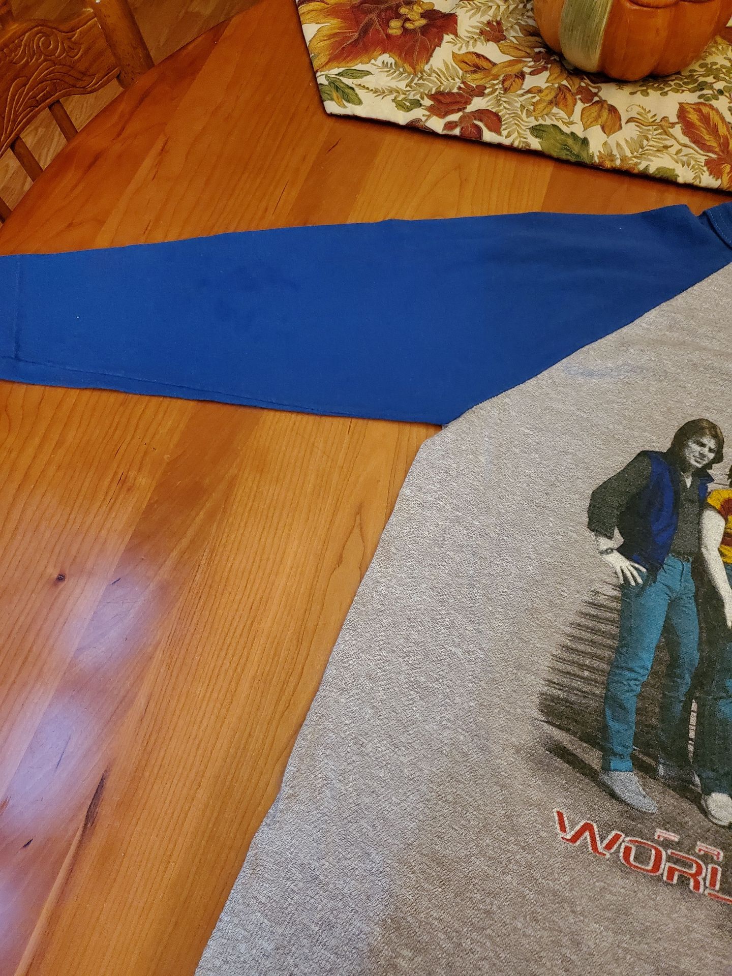 Journey World Tour Shirt SIZE SMALL - image 3 of 9
