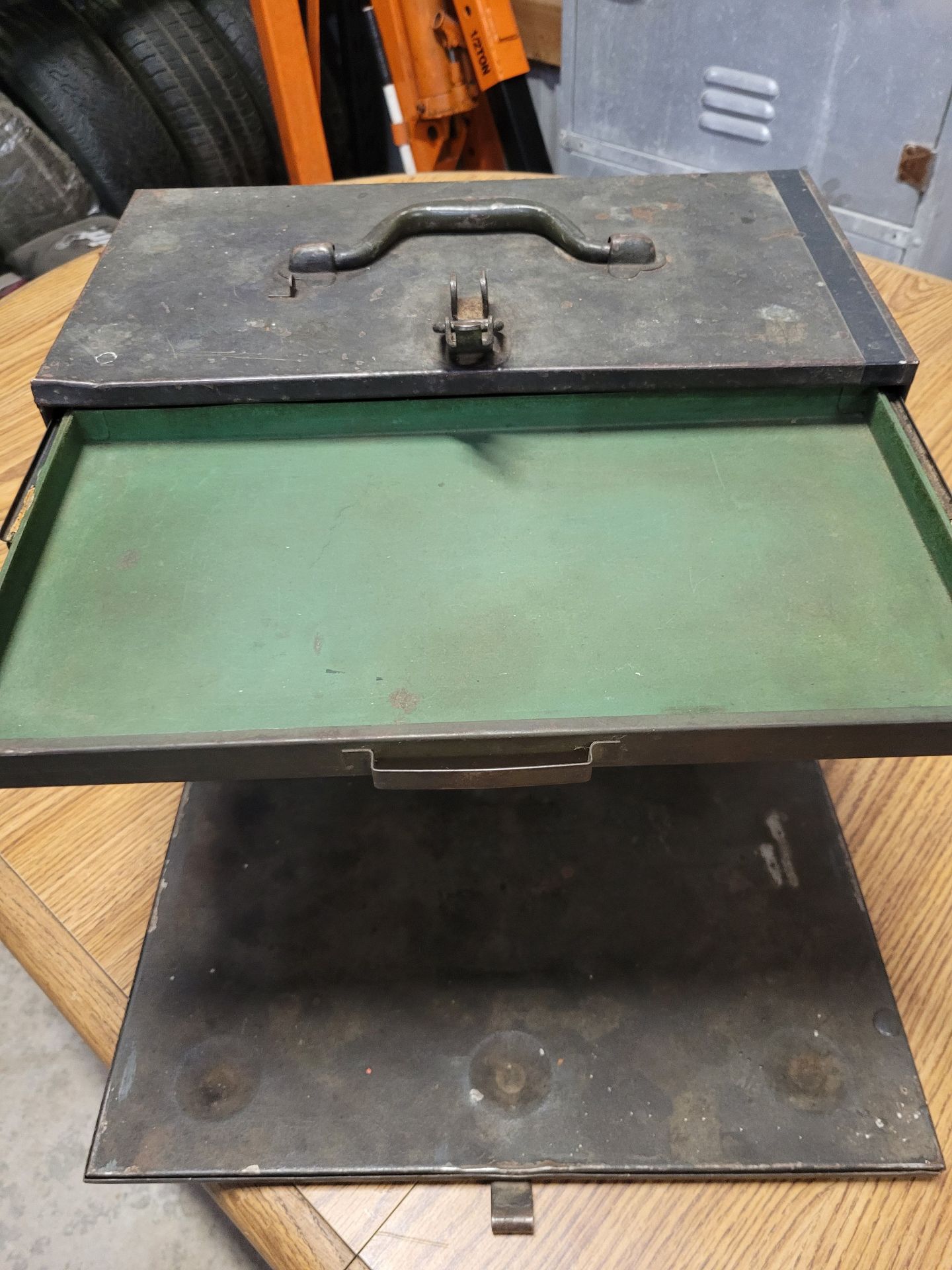 Military Tool Box - image 6 of 9