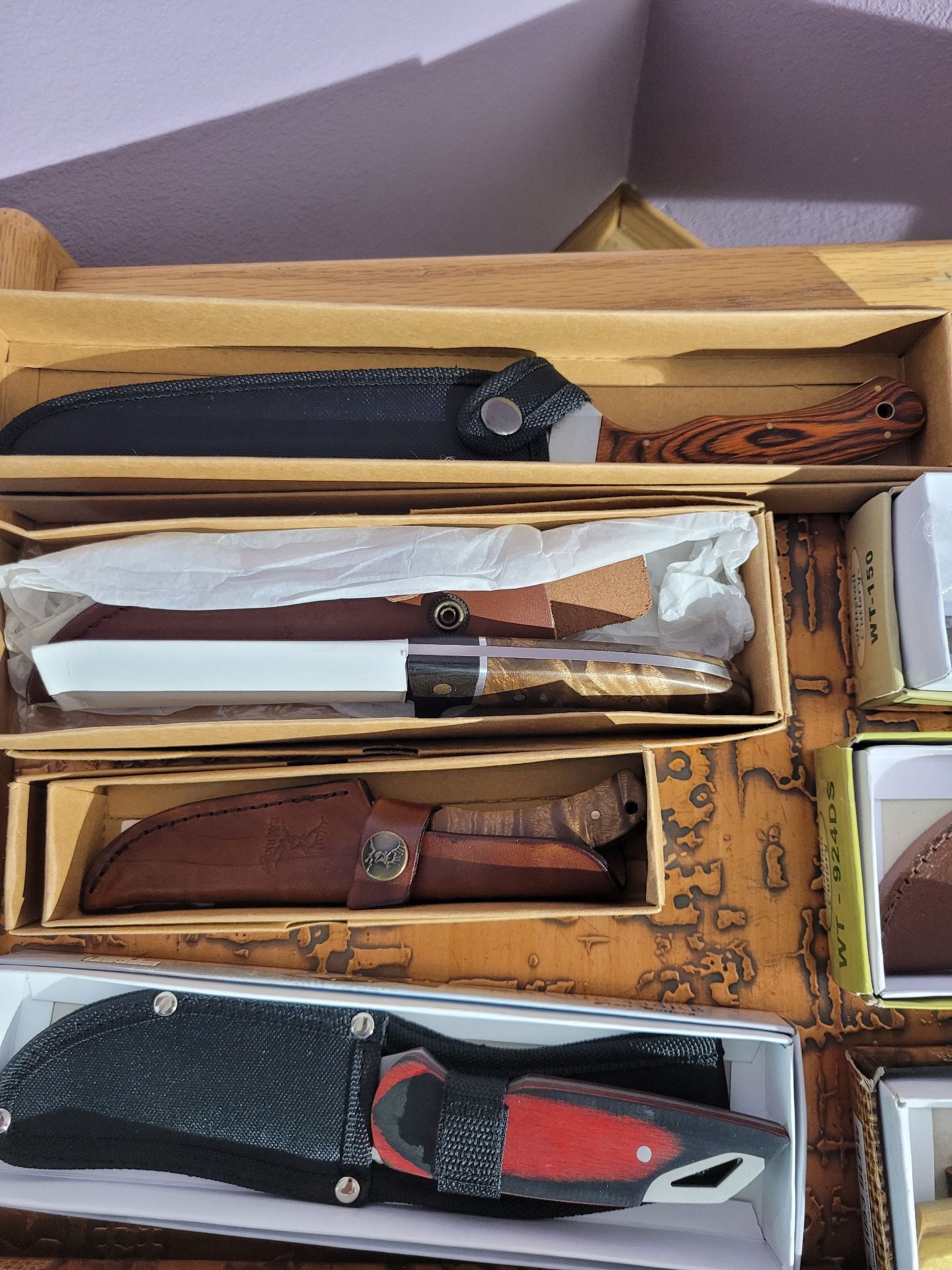Hunting And Hobby Knives #3 - image 5 of 7