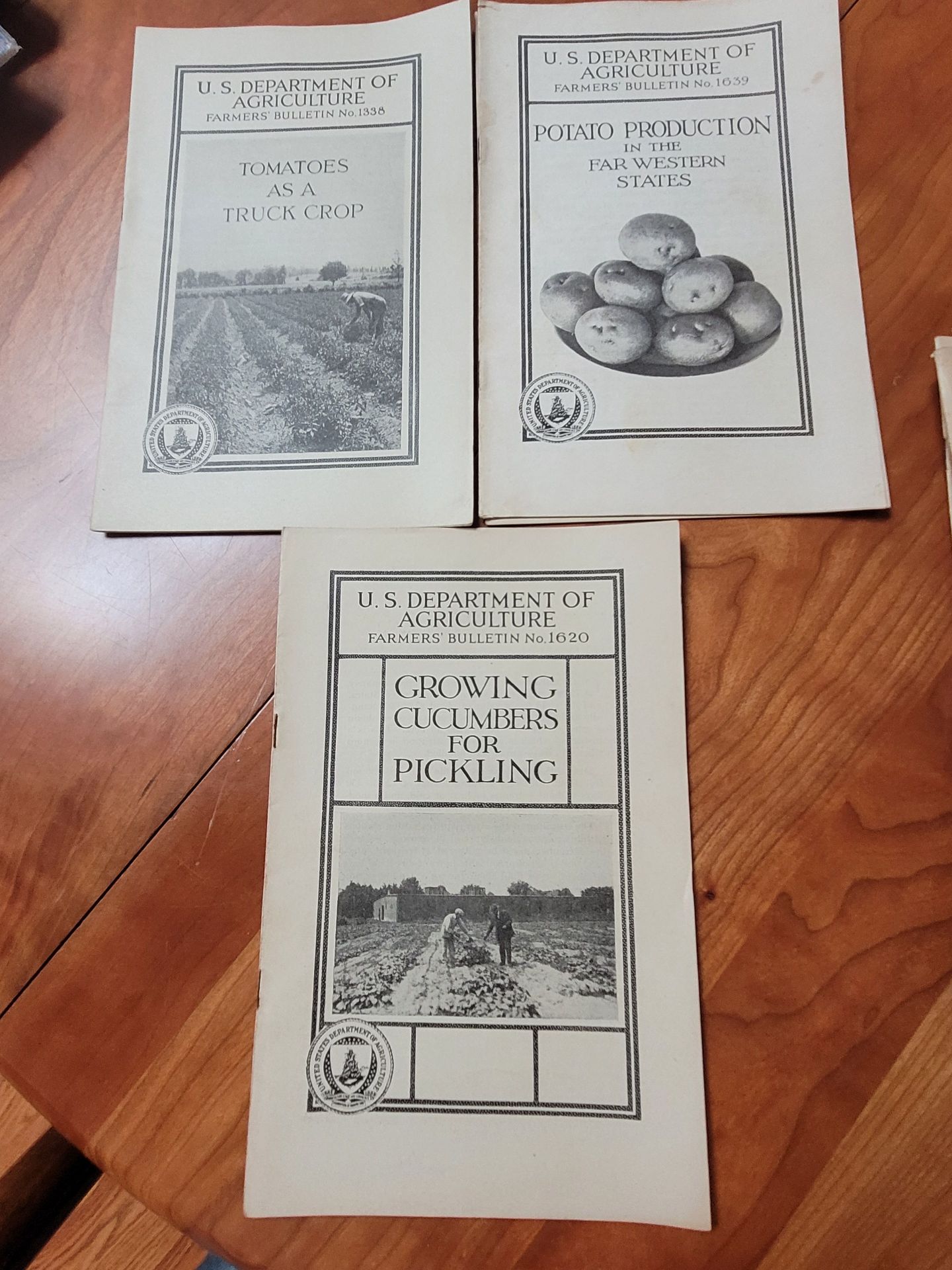 Ephemera Lot 1 - image 9 of 10