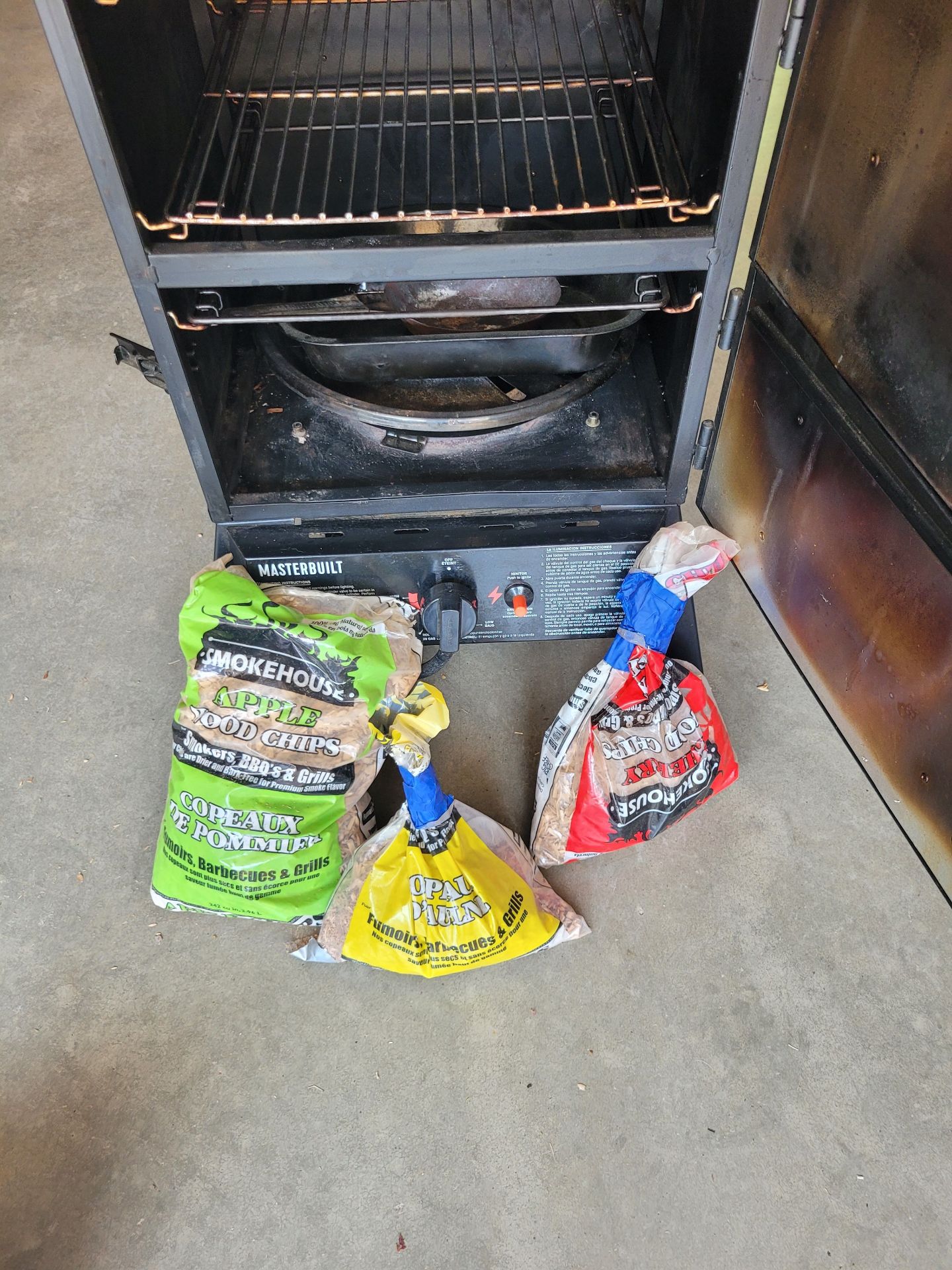 Masterbuilt Propane Smoker - image 3 of 6