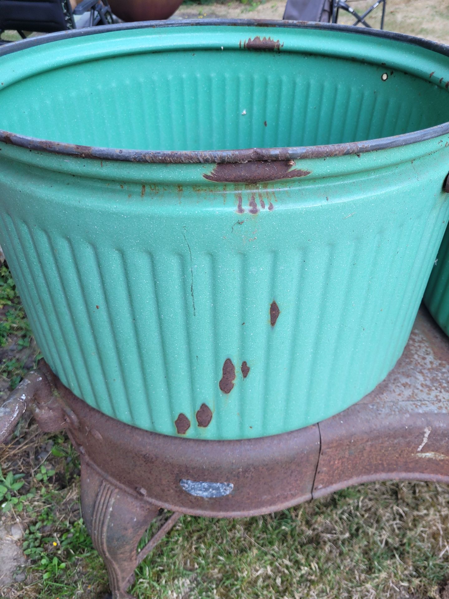 Old Dexter Double Wash Tub - image 3 of 10