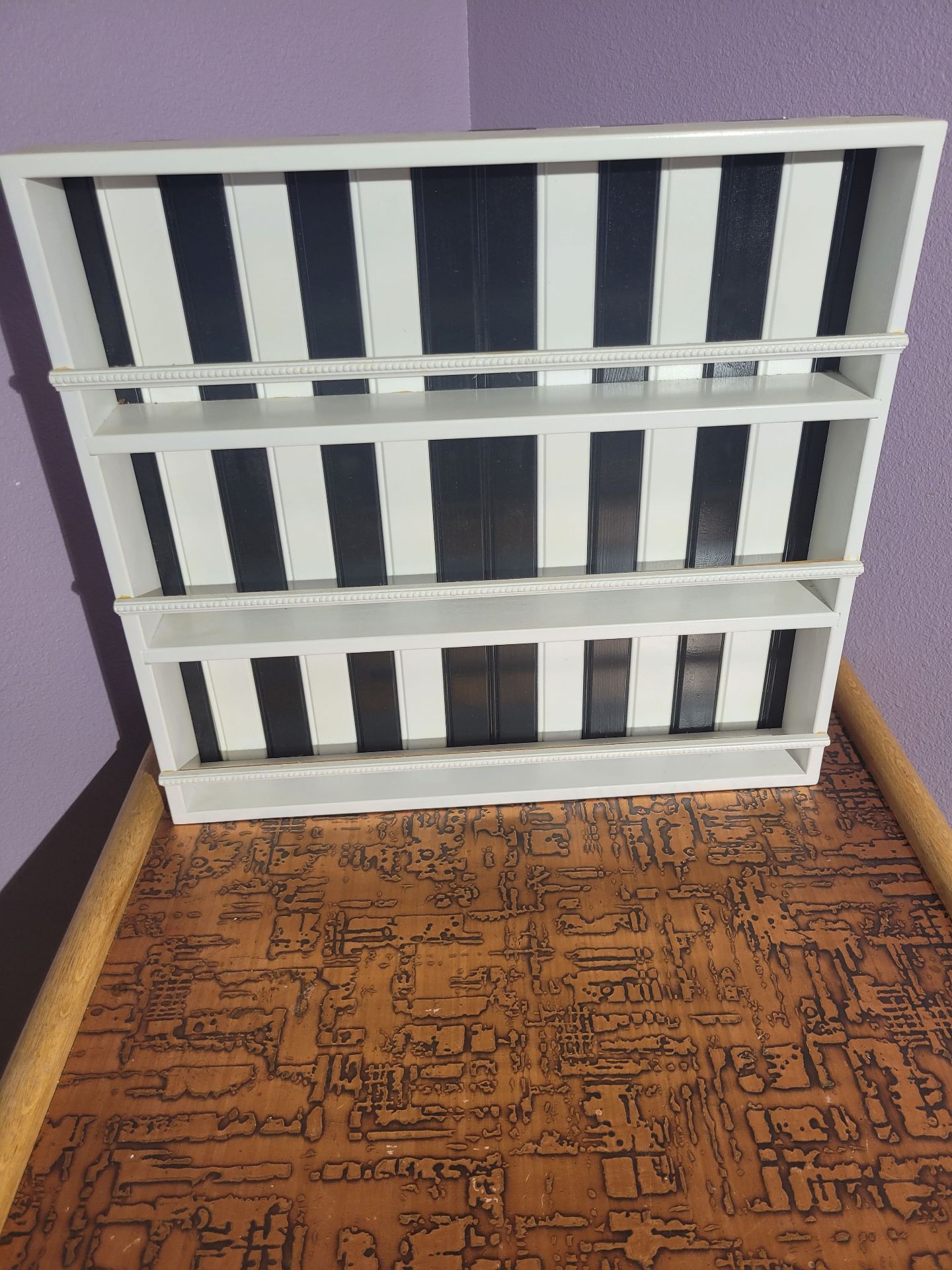 Solid Shelves - image 7 of 8