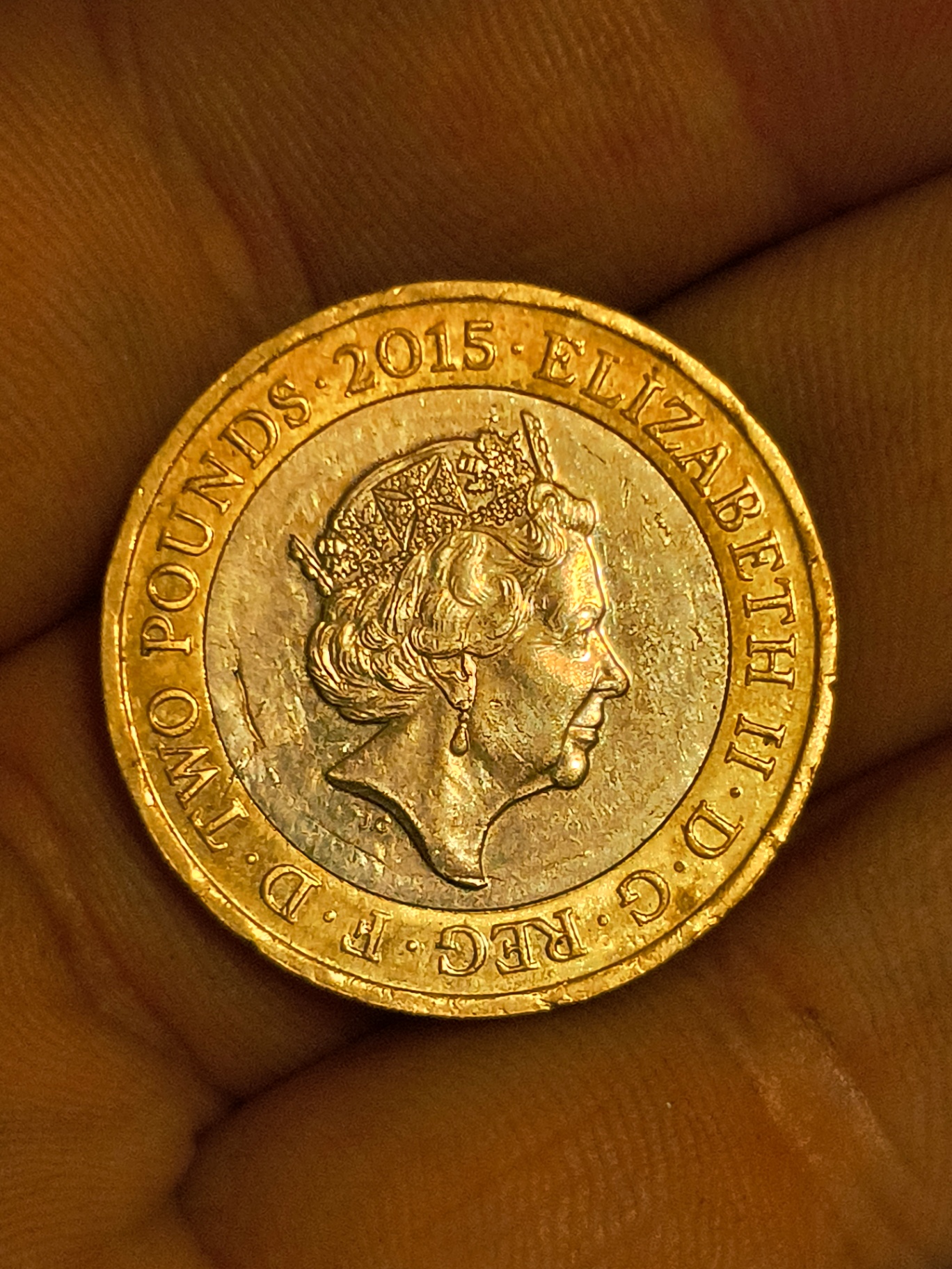 Magna Carta Two Pound Coin (2015) - image 2 of 2