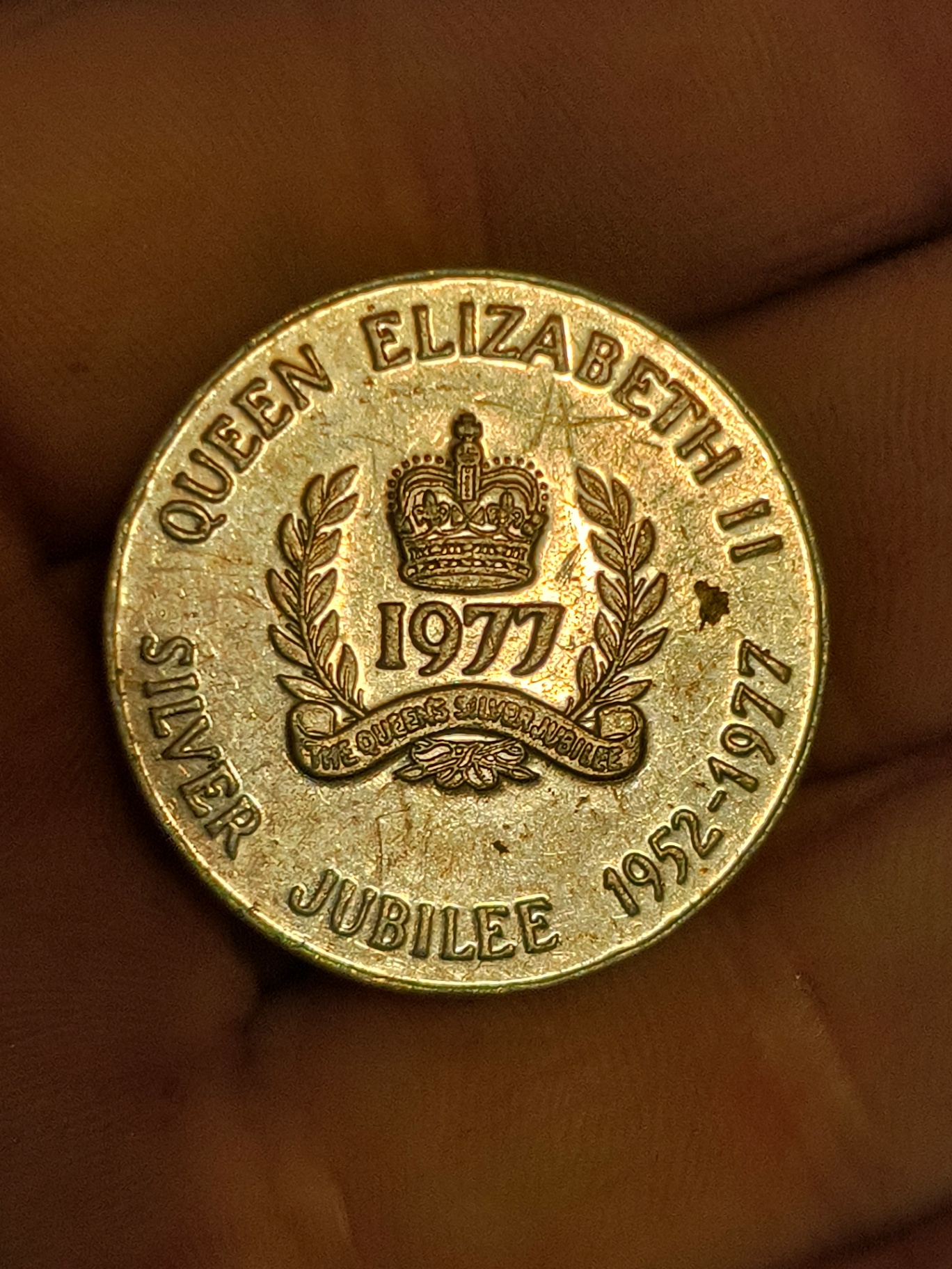 Ontario 1977 Silver Jubilee Commemorative Coin - image 1 of 2