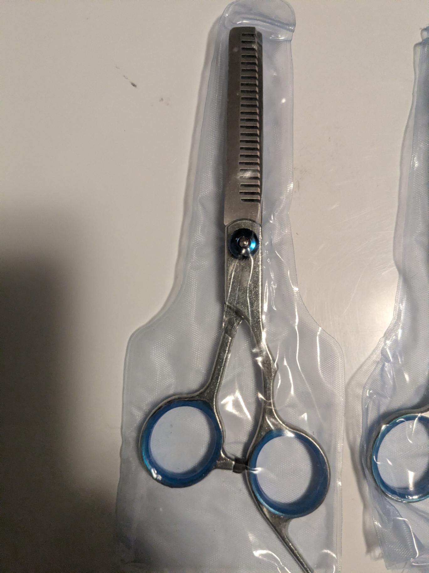 Portable Mini Electric Shaver – Model R-19 (Brand New, Sealed AND Professional barber scissors  - image 7 of 8