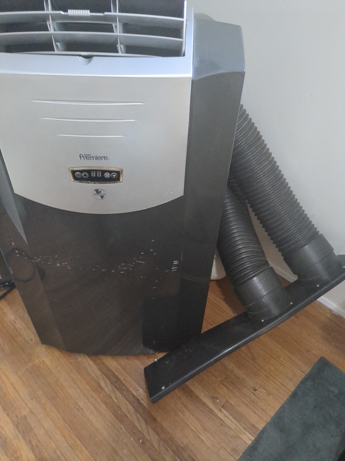 Large AC unit - image 2 of 5