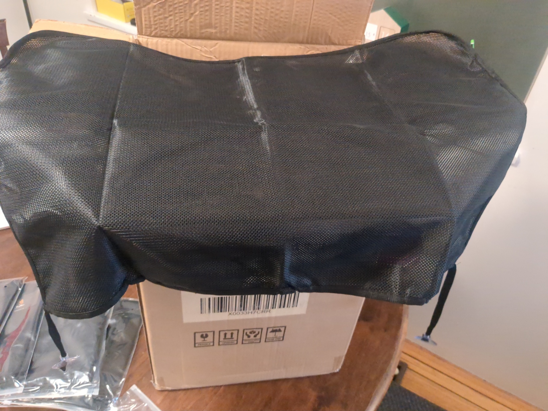 Magnetic side window sunshade for cars - image 1 of 6