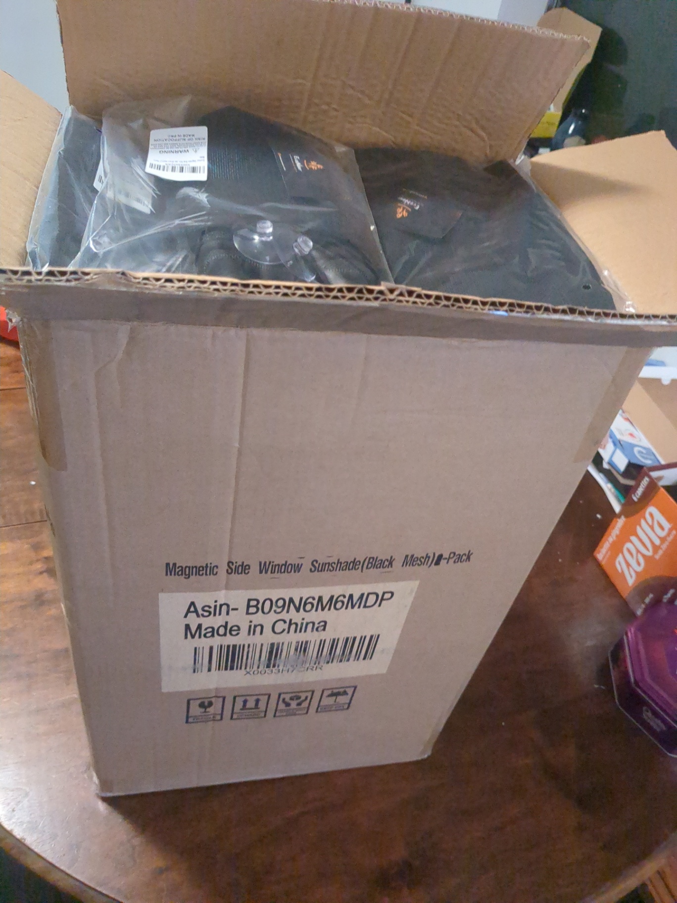 Magnetic side window sunshade for cars - image 3 of 6