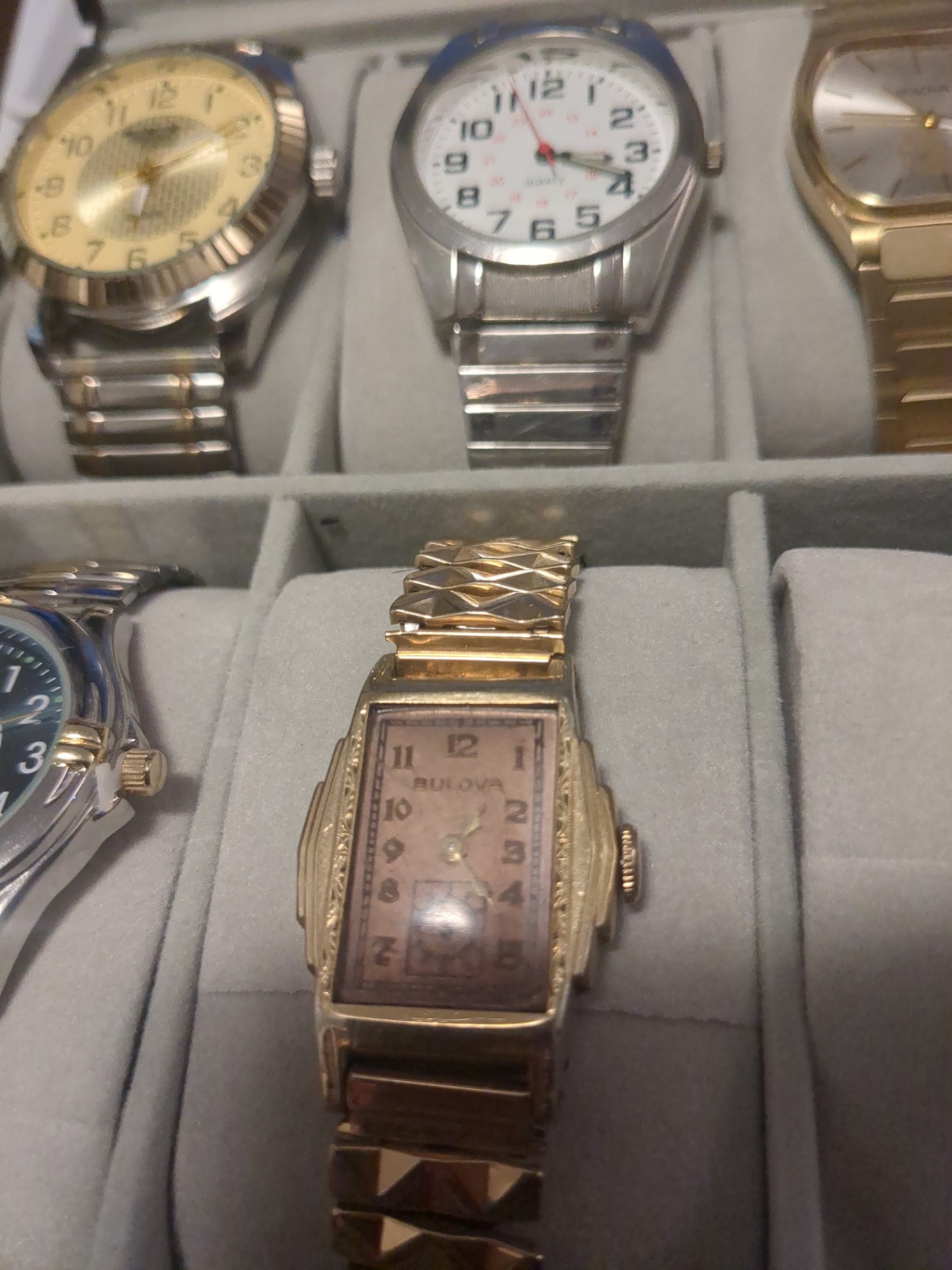 Men's watch collection  - image 7 of 10