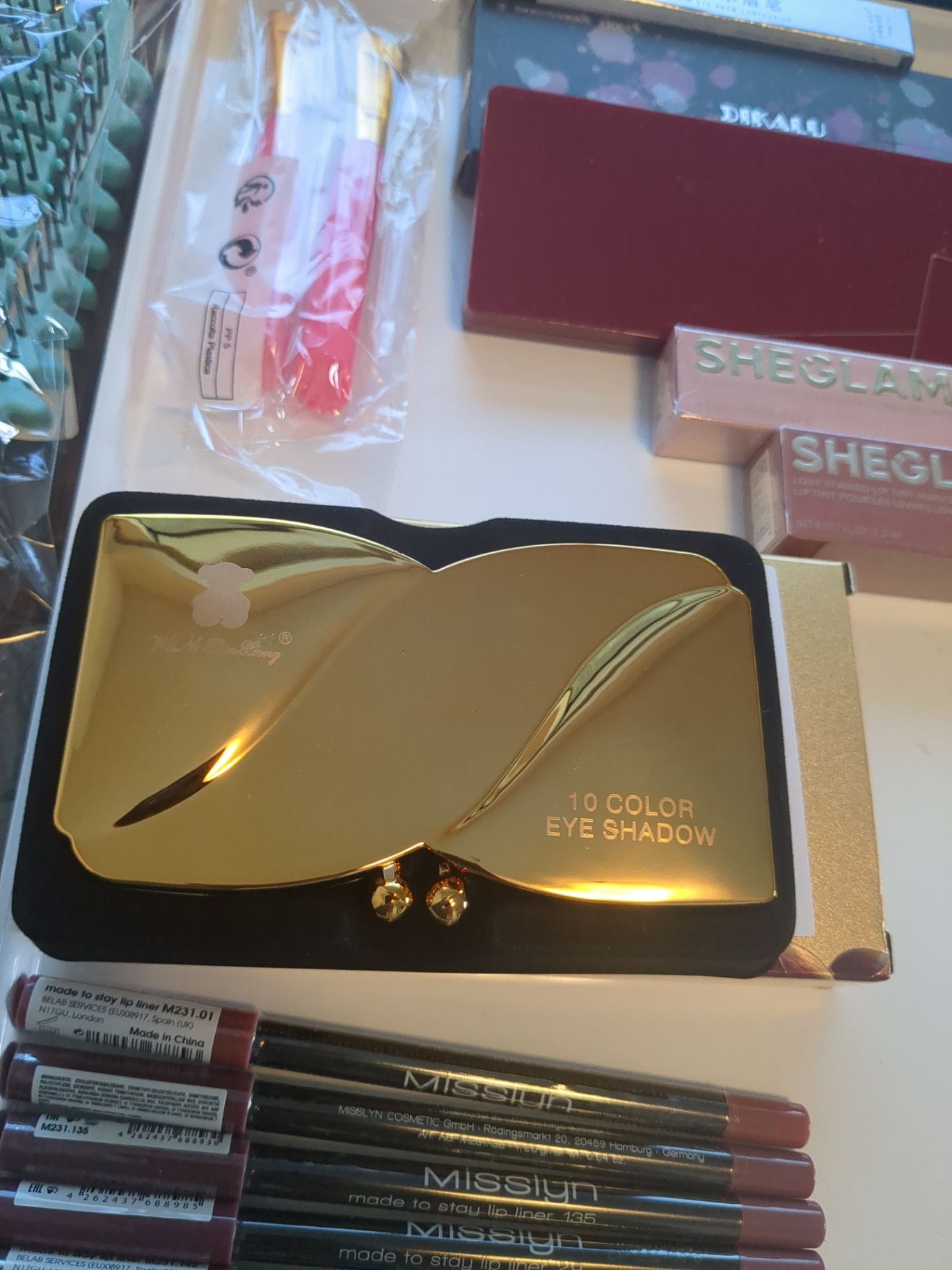 Makeup and more ladies lot - image 11 of 17