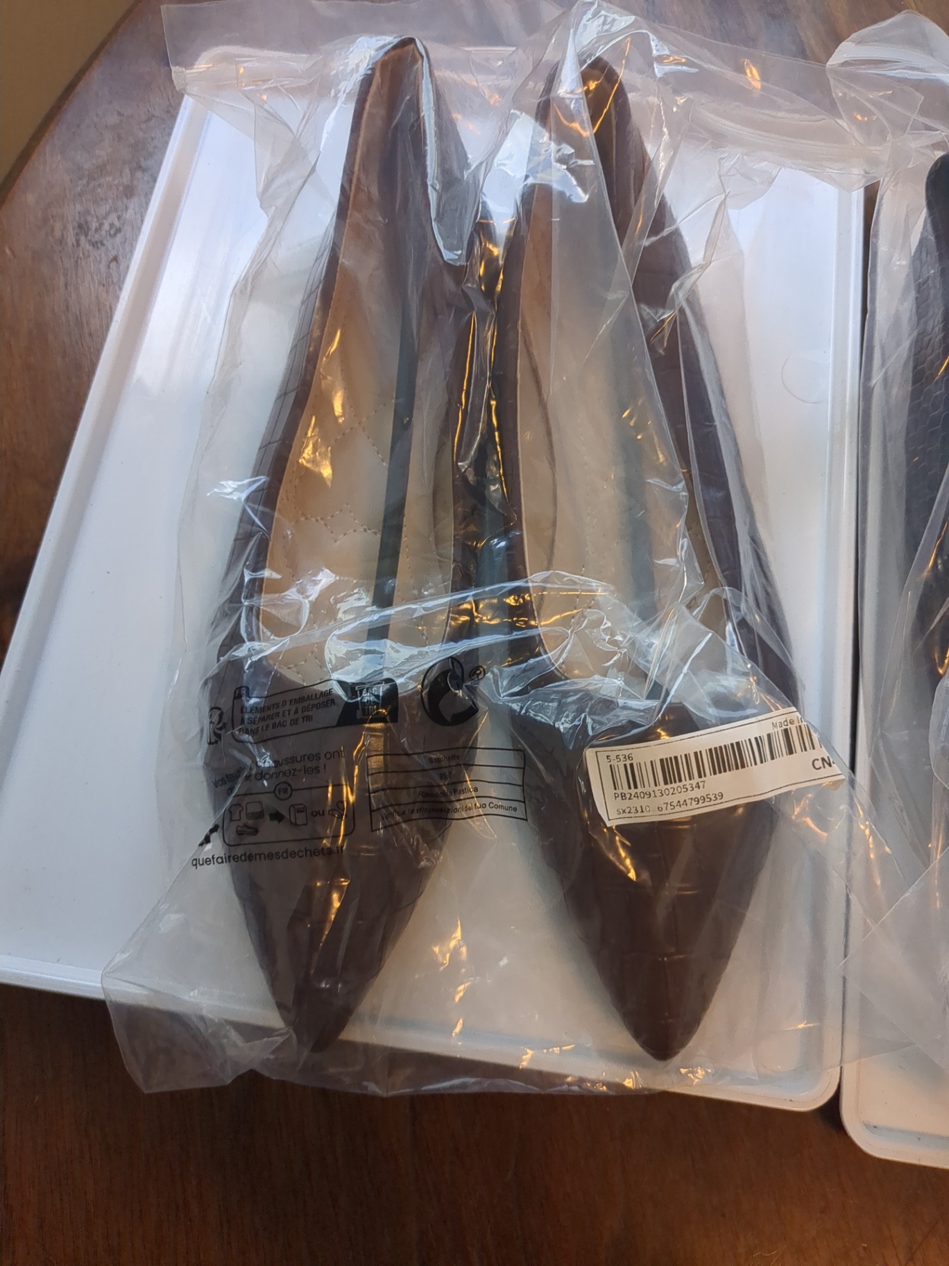 New mixed women's clothing  - image 18 of 19