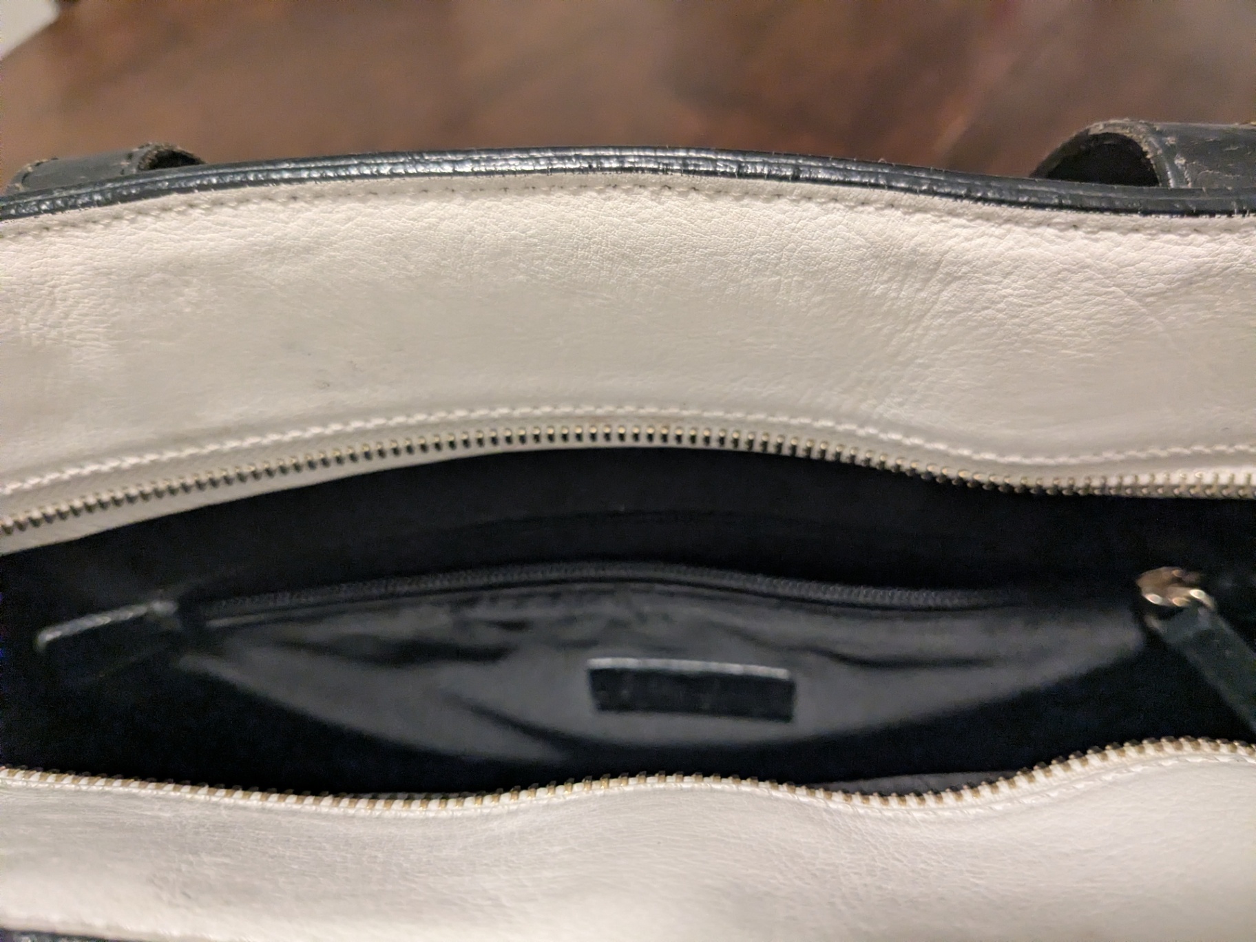 Handbag & Wallet Lot - image 4 of 12