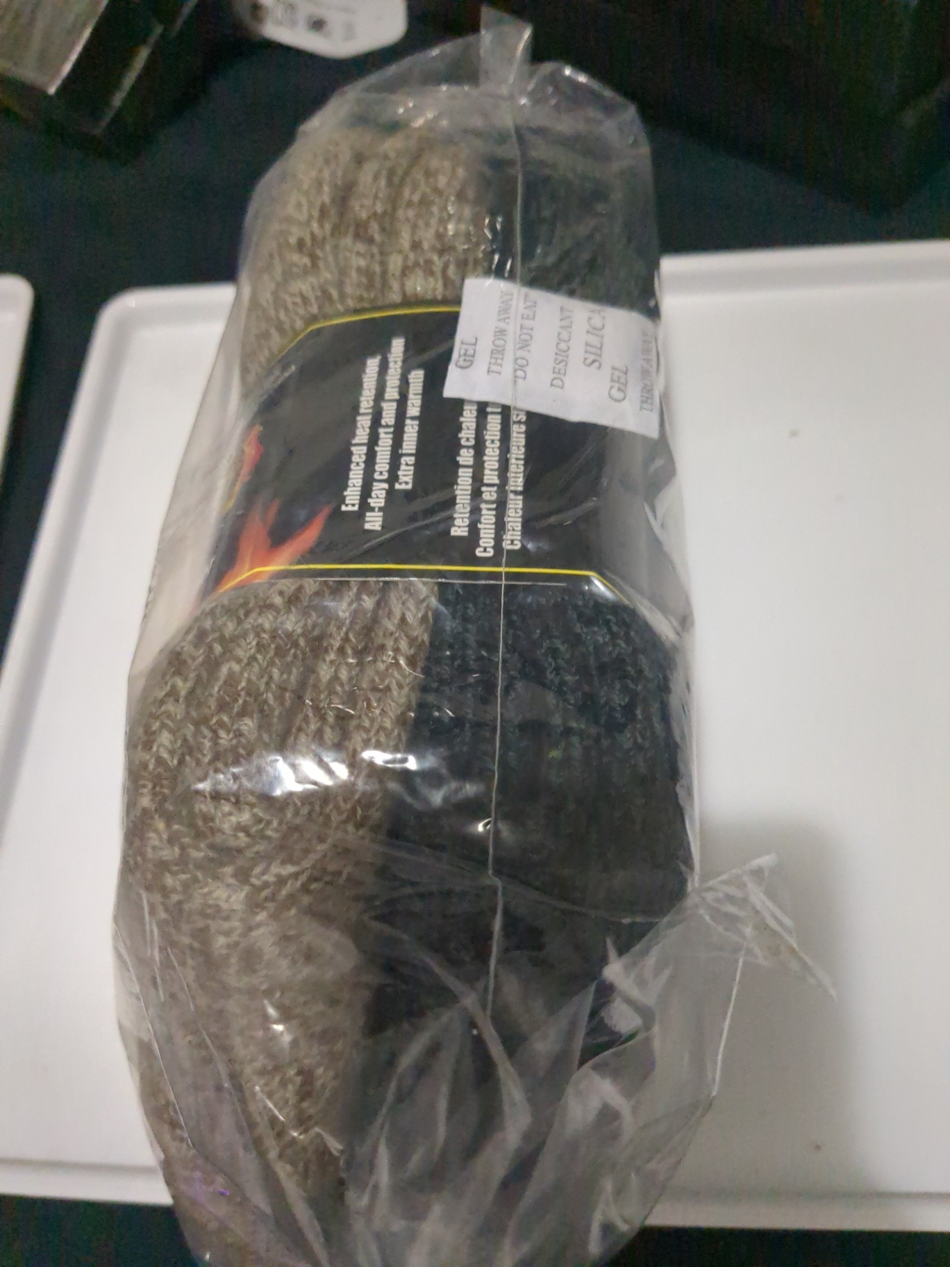 2-Pack Hot Feet Heavy Thermal Socks – Men’s Size 6 to 12.5 – Brand New & Sealed - image 2 of 4