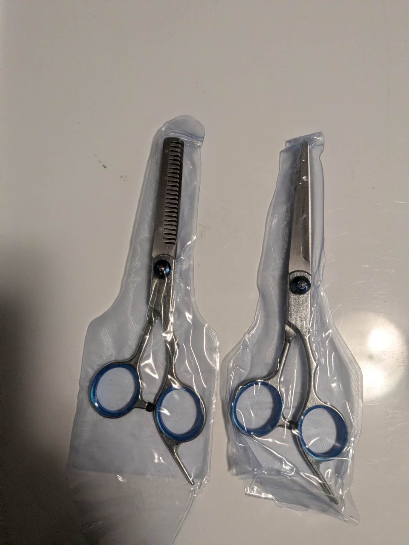 Portable Mini Electric Shaver – Model R-19 (Brand New, Sealed AND Professional barber scissors  - image 6 of 8