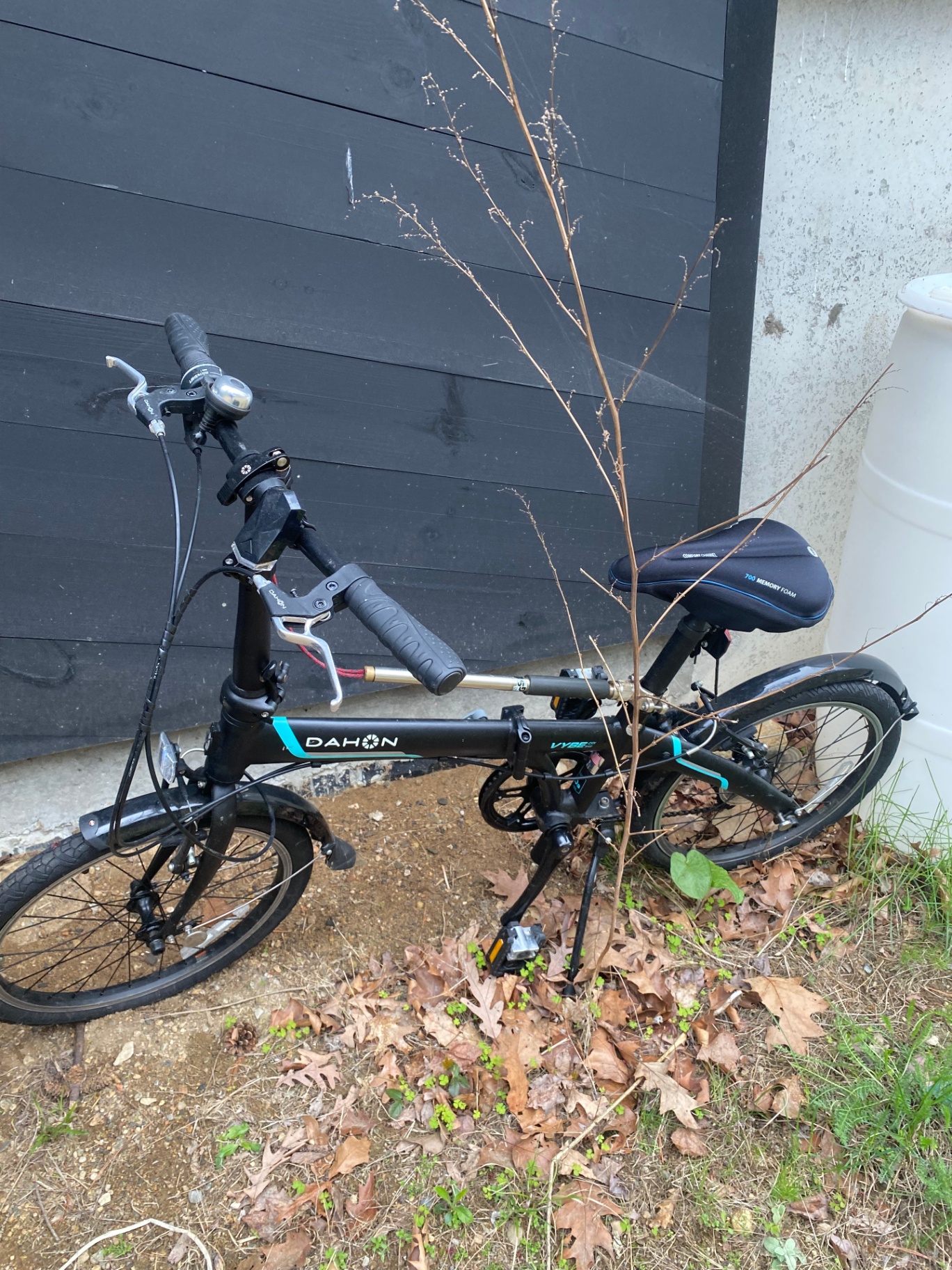 Foldable DAHON VYBE City Bike - image 1 of 5