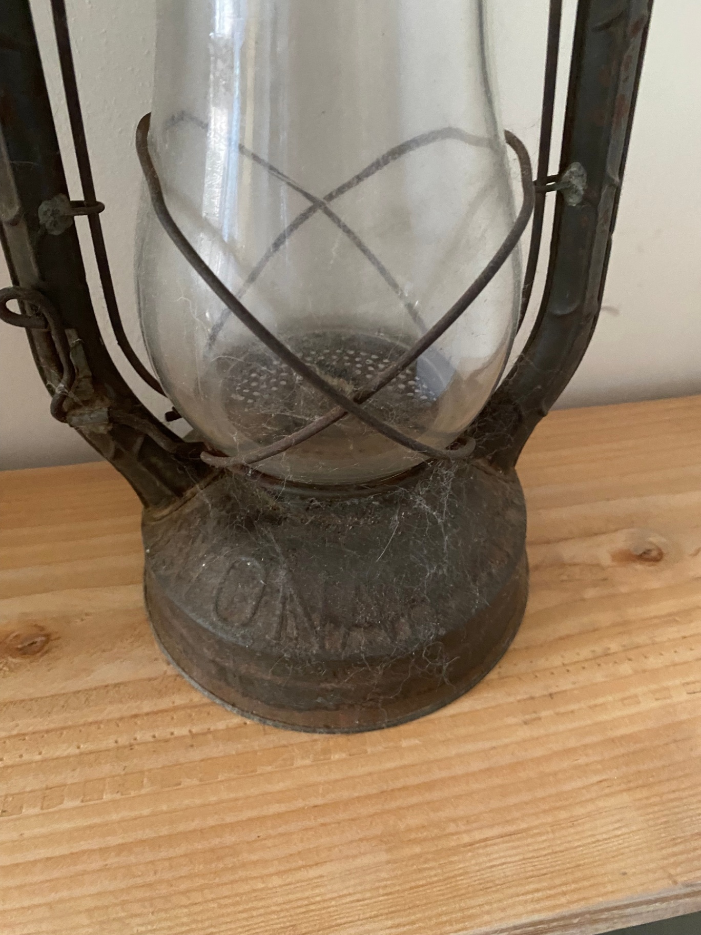 Vintage Dietz Monarch Kerosene Lantern - image 3 of 4