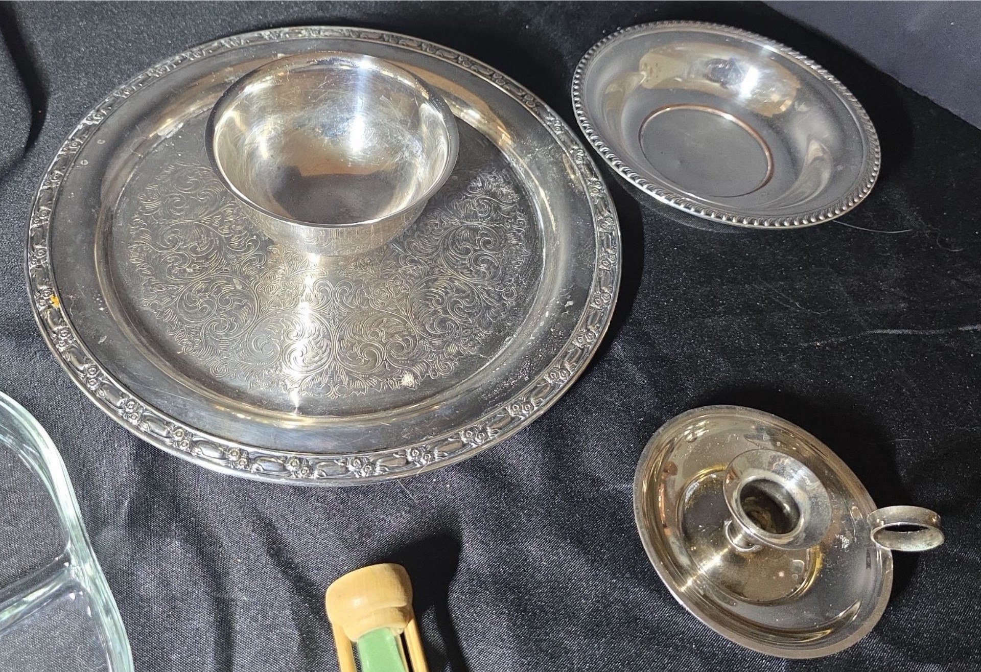 Silver-plated serving ware with glass dishes and hourglass timer - image 10 of 13