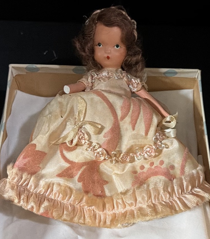 1930s Princess Rosamie and Queen of Hearts Dolls - image 2 of 4
