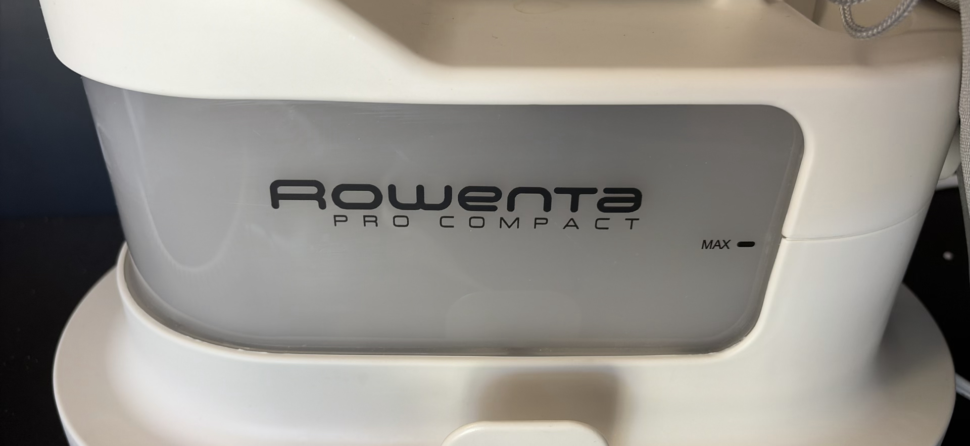 Rowenta Pro Compact garment steamer with hose and accessories - image 2 of 5