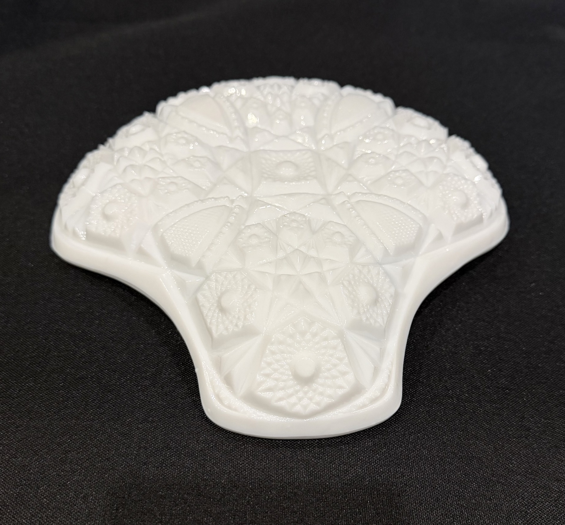 Two White Milk Glass Decorative Dishes - image 3 of 4