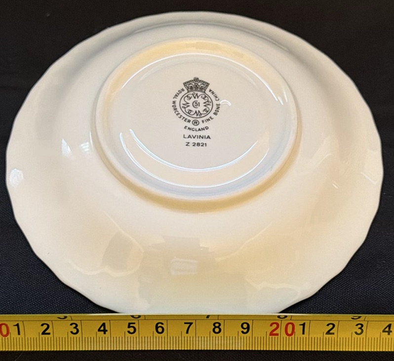 Royal Worcester Lavinia Dinnerware Set - image 5 of 5