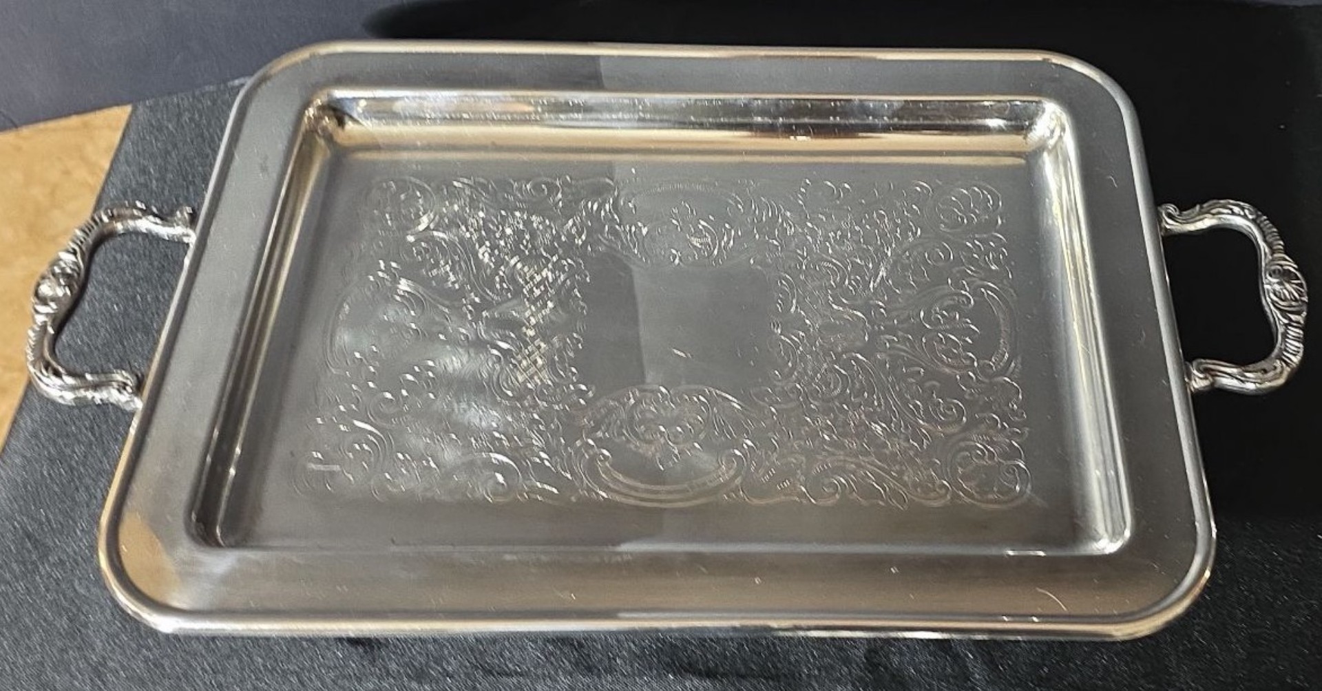 Silver-plated serving ware with glass dishes and hourglass timer - image 5 of 13
