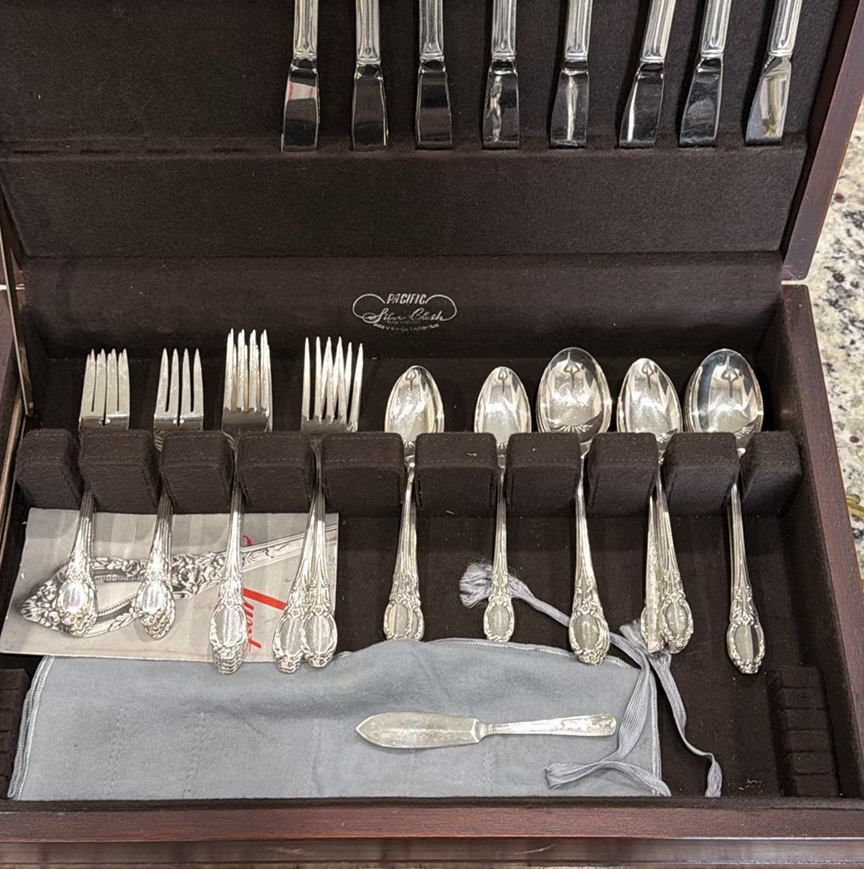 Silverware Flatware Set in Wooden Storage Chest - image 4 of 6