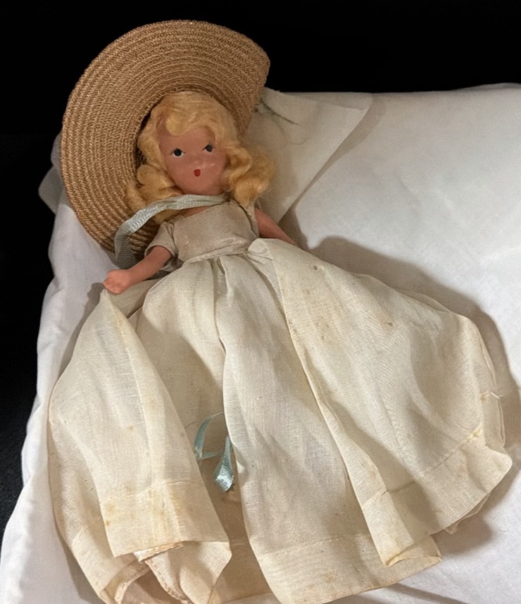 1930s Vintage Flower Girl Doll - image 2 of 3