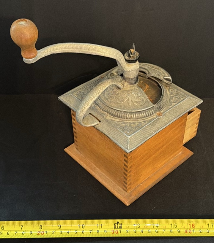 Vintage Hand Crank Coffee Grinder - image 4 of 4