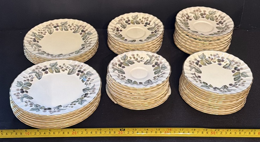 Royal Worcester Lavinia Dinnerware Set - image 1 of 5
