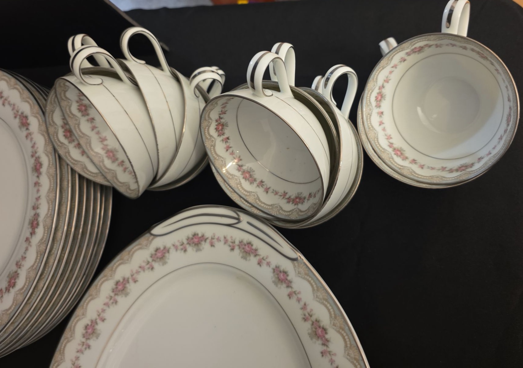 Porcelain dinnerware set with pink floral border and gold trim - image 4 of 6