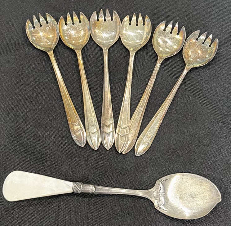 Seven-Piece Silver-Tone Flatware Set - image 1 of 5