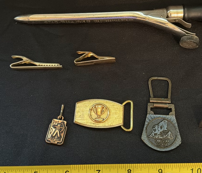 Assorted Vintage Metal Tools, Pins, Clips, and Sewing Items - image 2 of 4