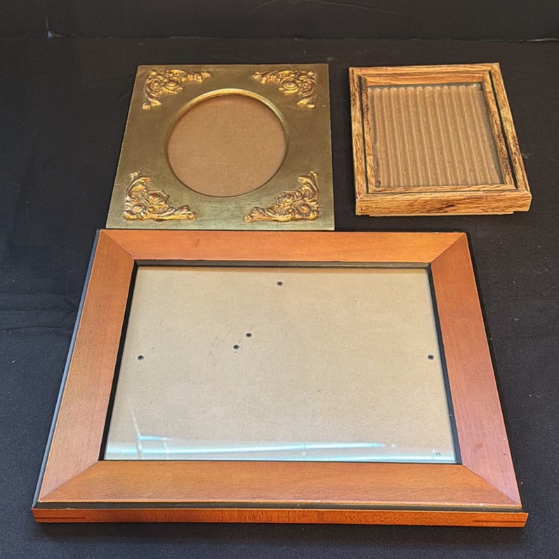 Assorted Decorative Picture Frames and Framed Artwork - image 5 of 7