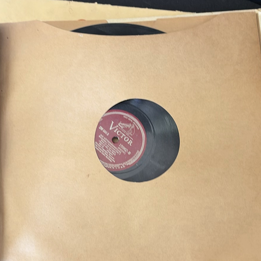 Vintage Victor Vinyl Records and Classical Album Covers - image 5 of 9