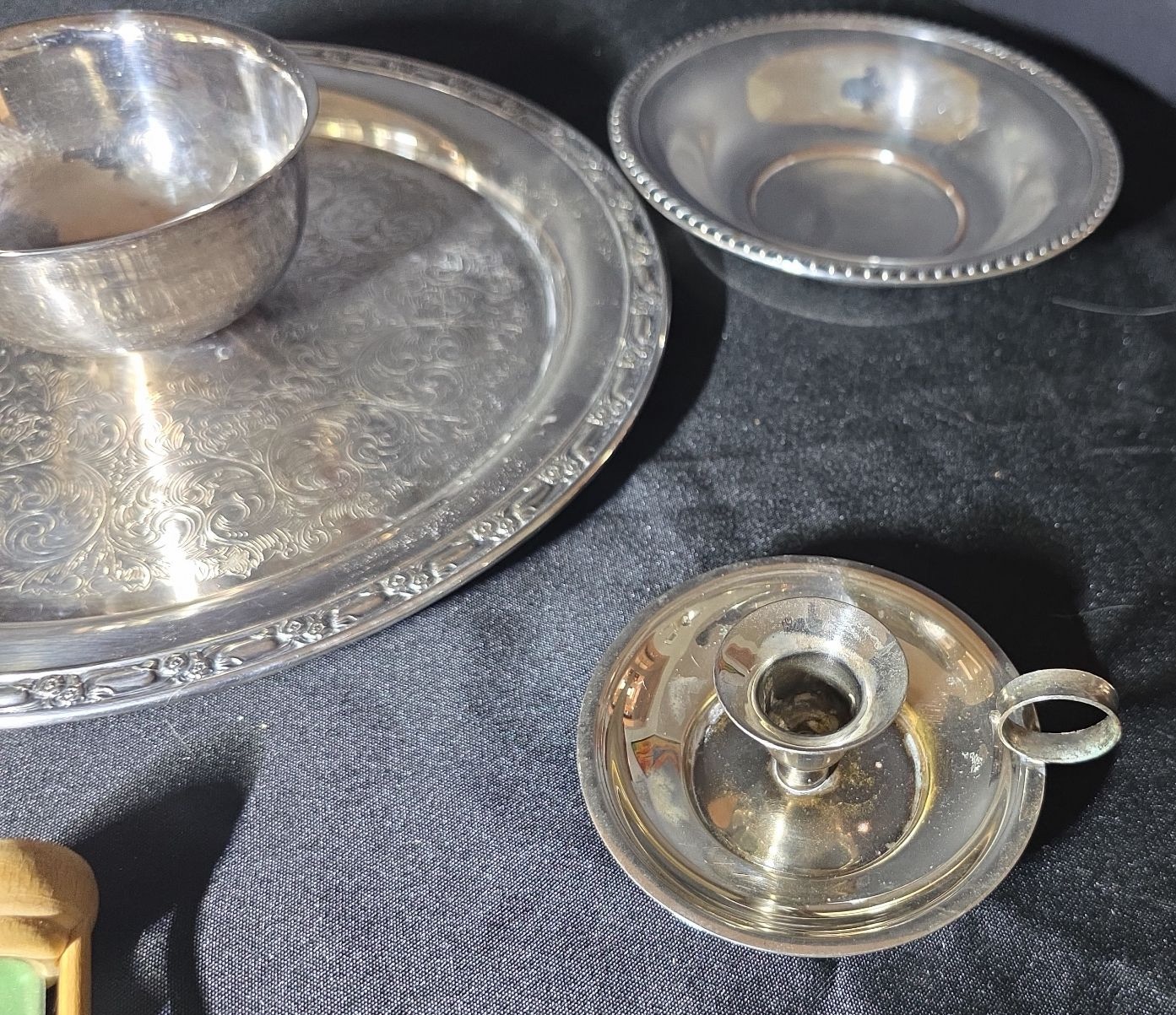 Silver-plated serving ware with glass dishes and hourglass timer - image 12 of 13