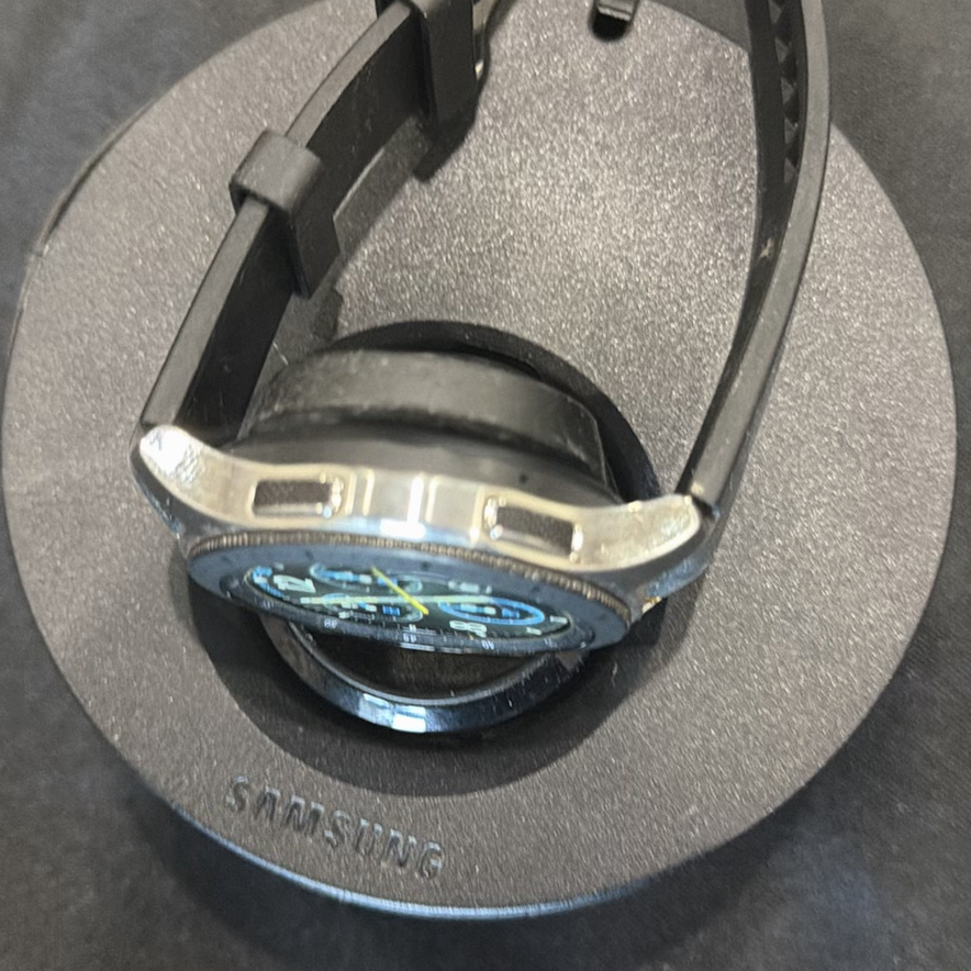 Samsung Galaxy III round smart watch with charging dock and accessories - image 8 of 9