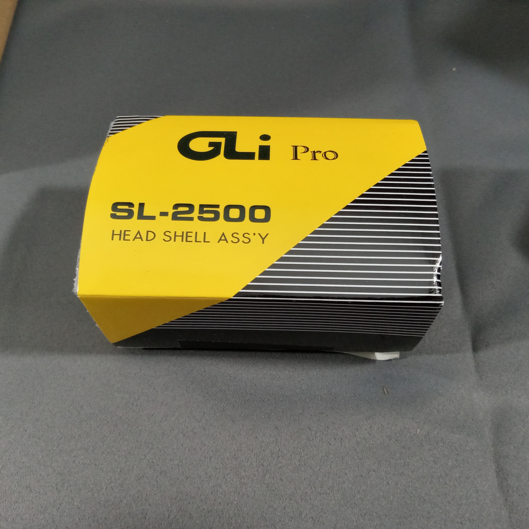 GLi Pro Turntable & Accessories - image 7 of 10