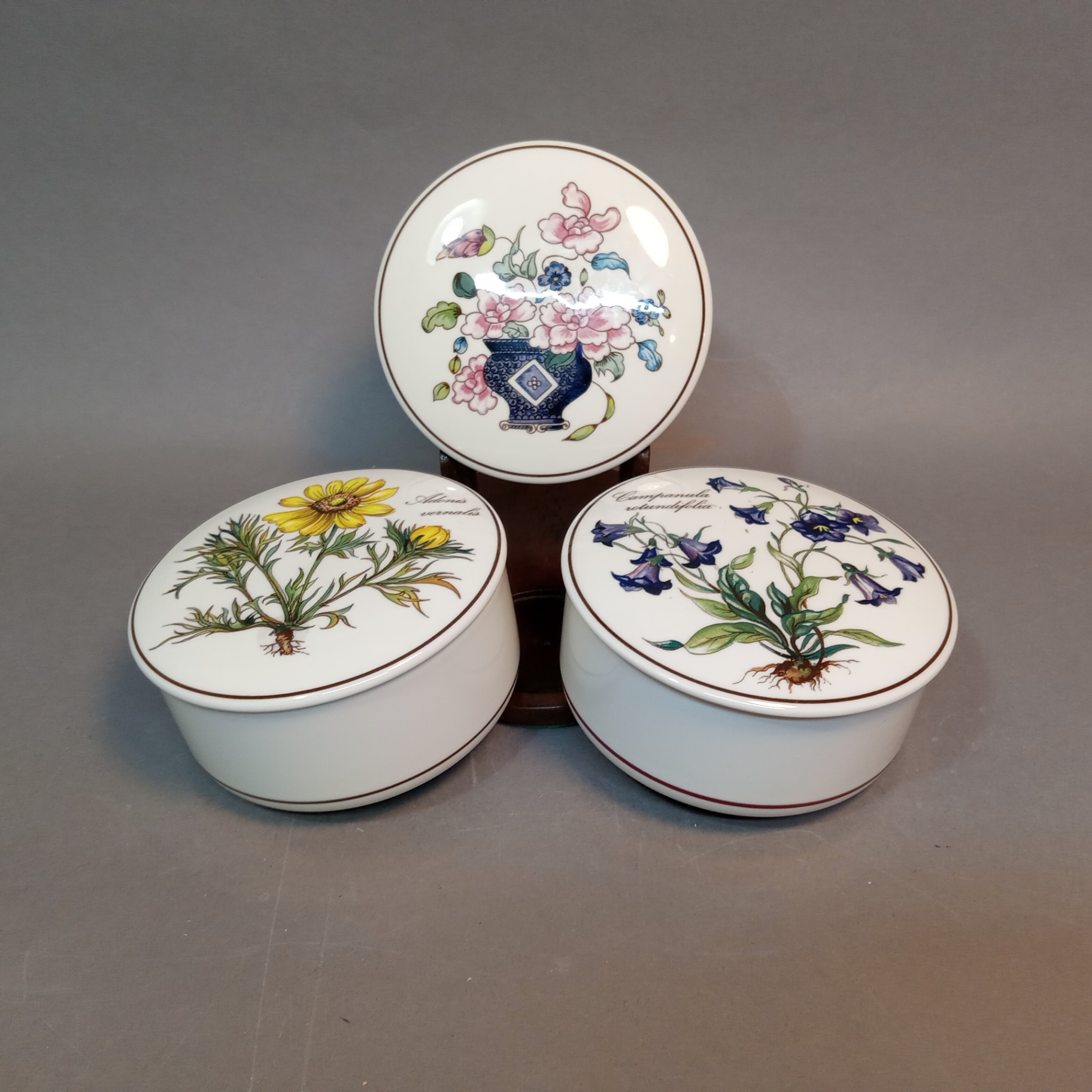 Villeroy & Boch Trinket Boxes - image 1 of 10