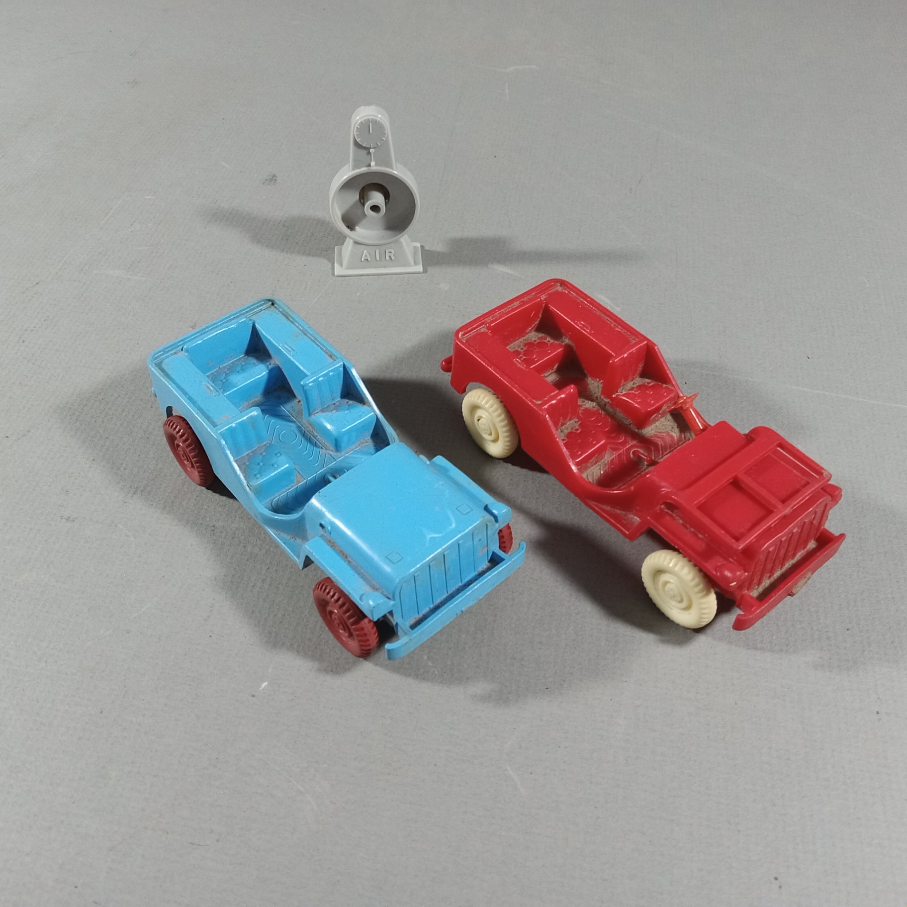 Acme, Mack, Manoil, Ideal & More Vintage Toy Cars - image 29 of 36