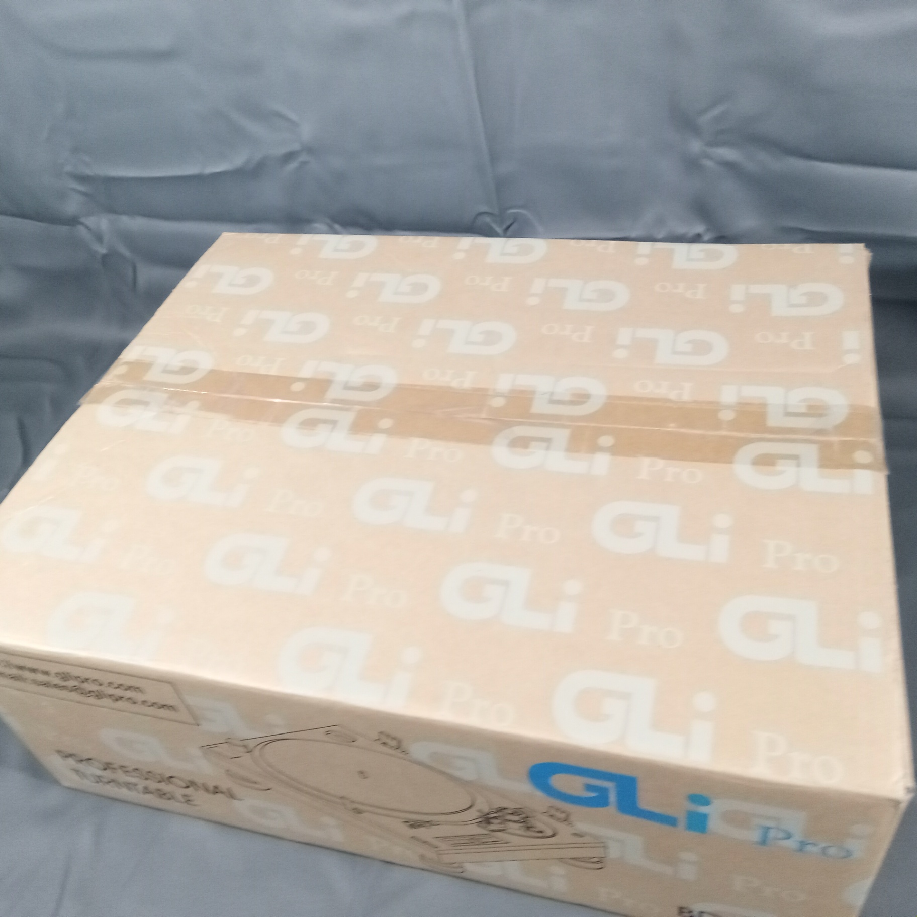 GLi Pro Turntable & Accessories - image 5 of 10