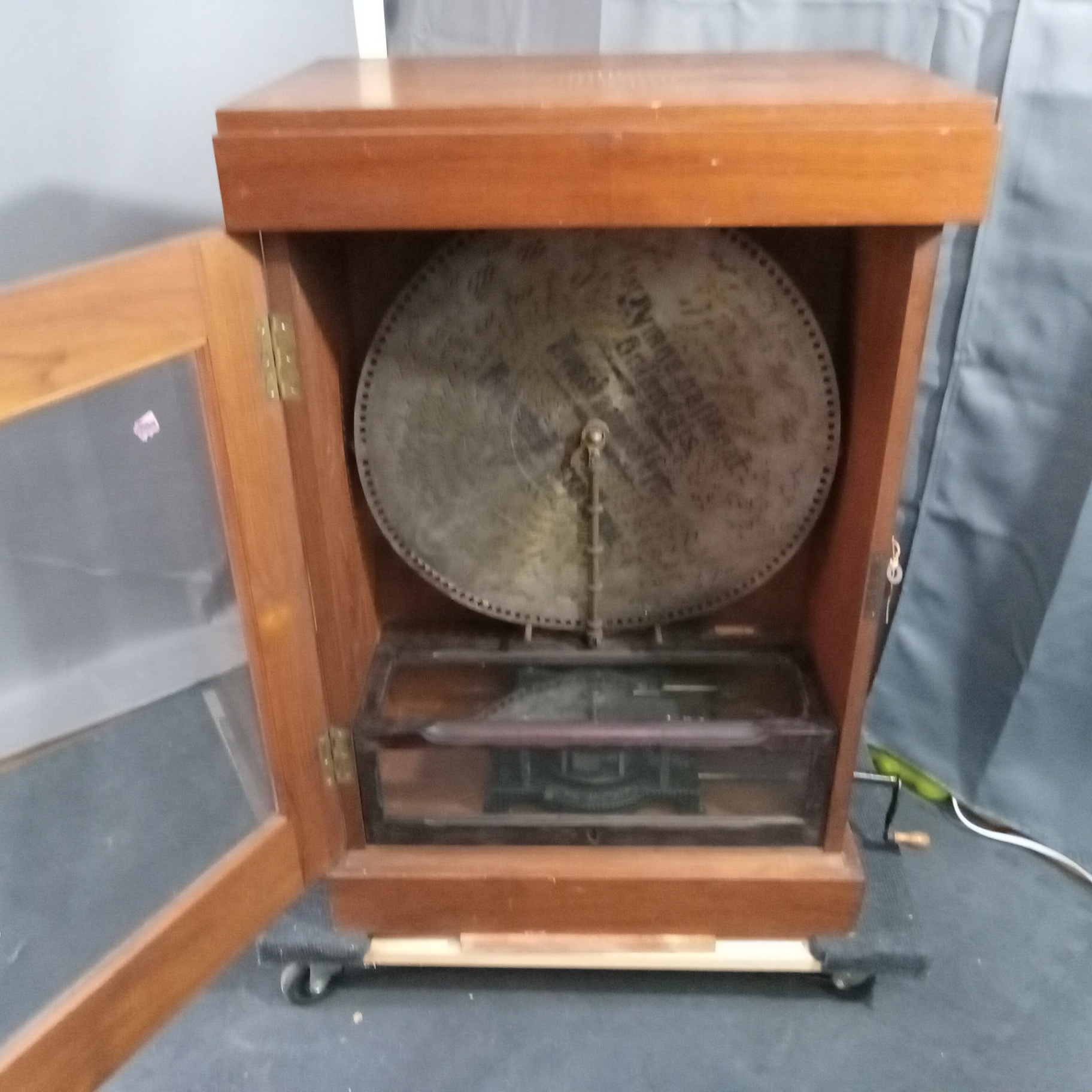 Polyphone Upright Music Box - image 2 of 27