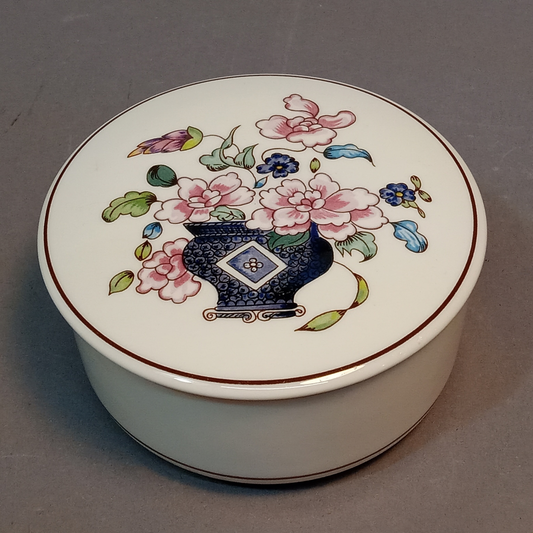 Villeroy & Boch Trinket Boxes - image 2 of 10