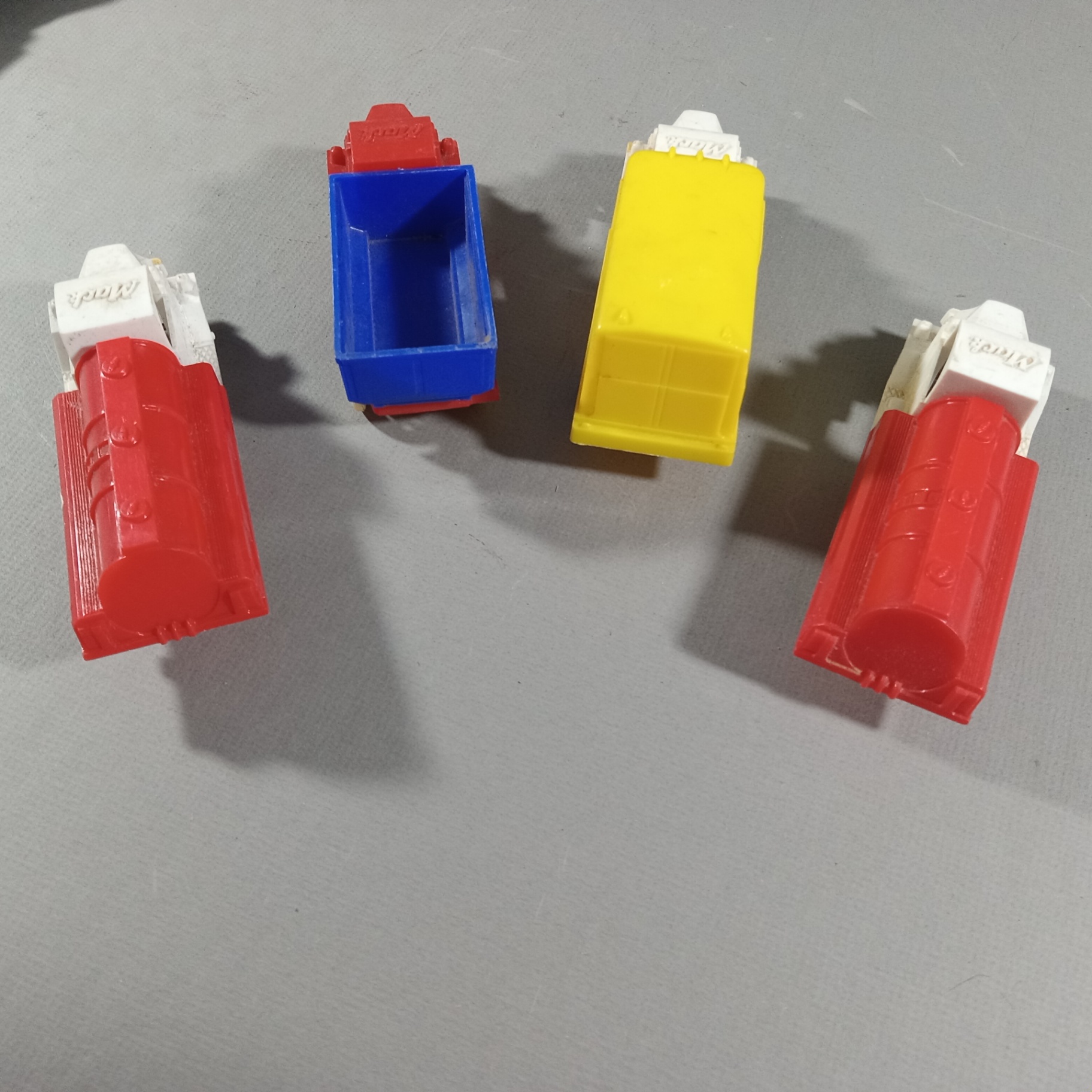 Acme, Mack, Manoil, Ideal & More Vintage Toy Cars - image 7 of 36