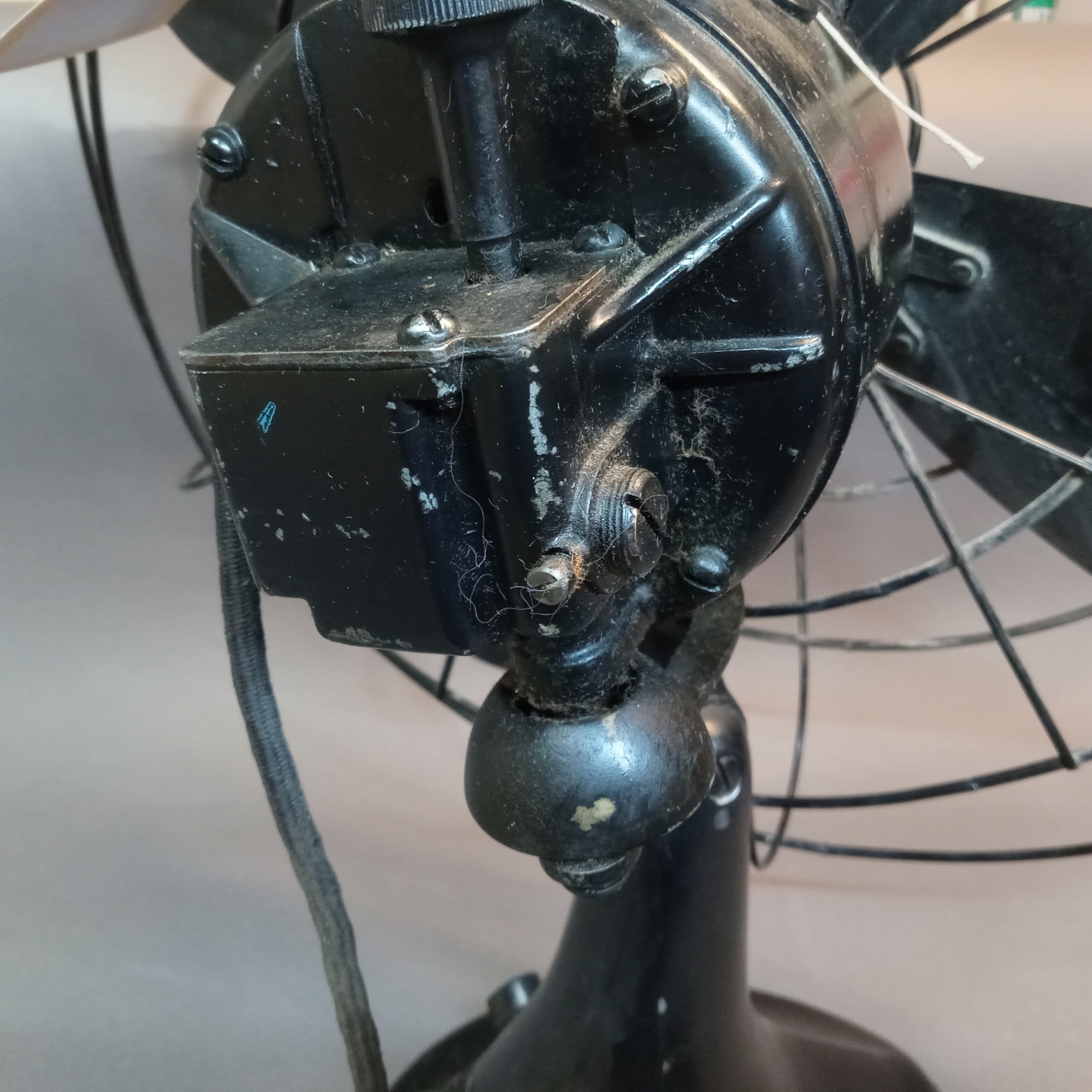 Vintage Robbins & Myers 3-Speed Pedestal Fan - image 7 of 12
