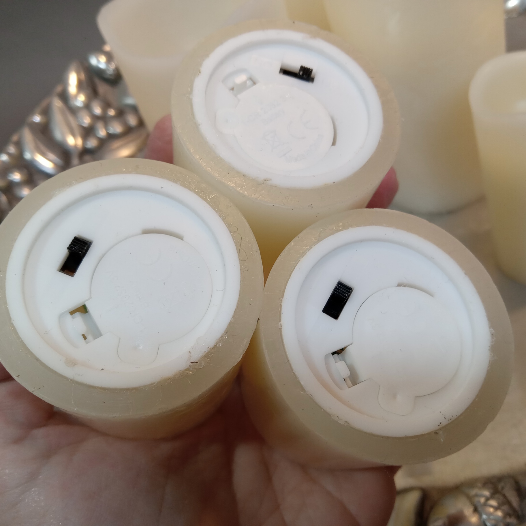 Large Pewter Charger & Battery-Operated Candles - image 3 of 12